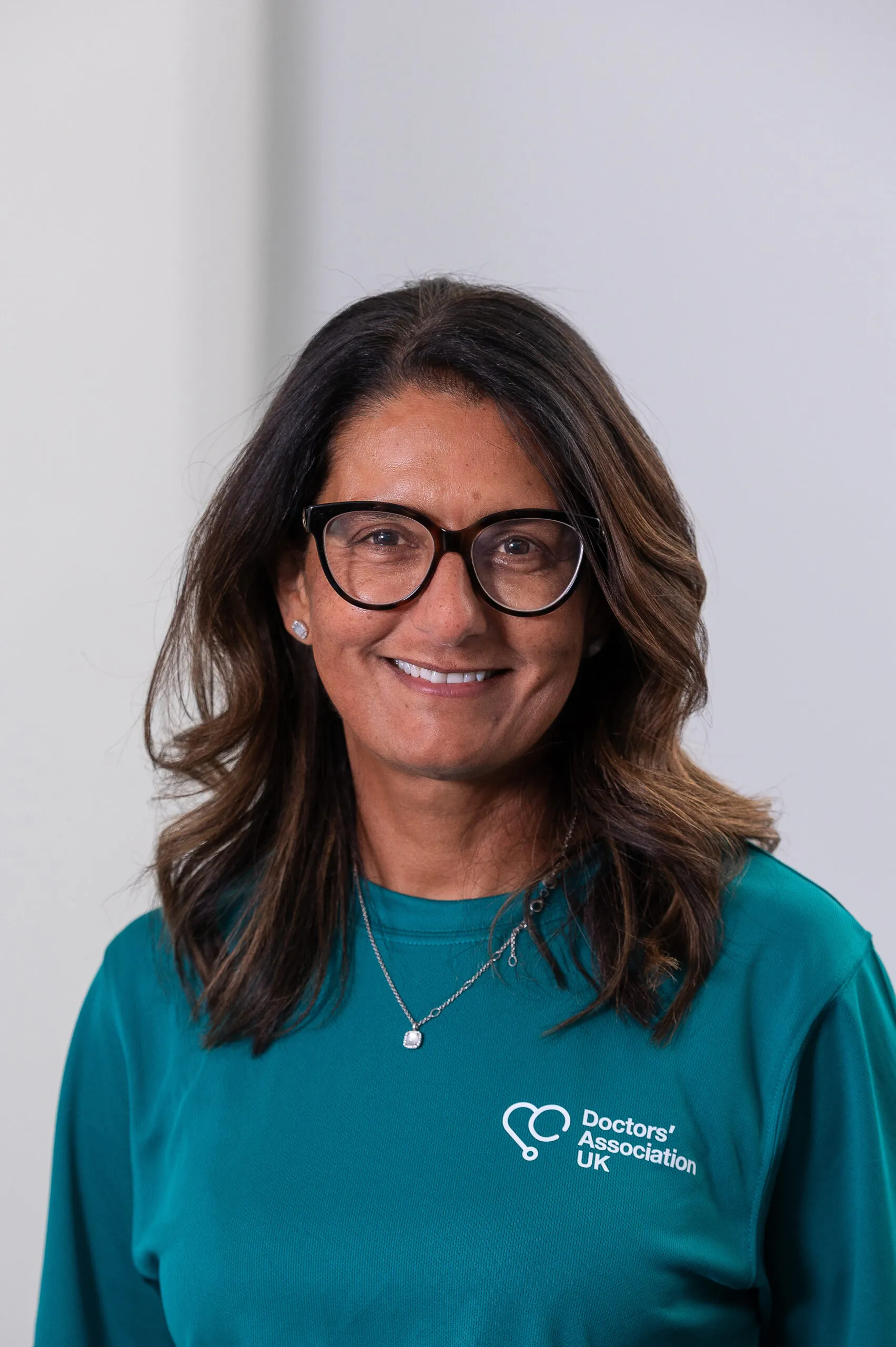 Ms Helen Fernandes
