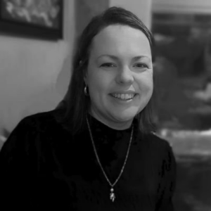 Head and shoulders photo of DAUK GP lead Dr Lizzie Toberty. Dr Toberty says the Government decided whether general practice was part of the NHS or not, as surgeries prepare for a hike in national insurance