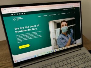 DAUK homepage on a laptop. DAUK is hosting two free webinars for members